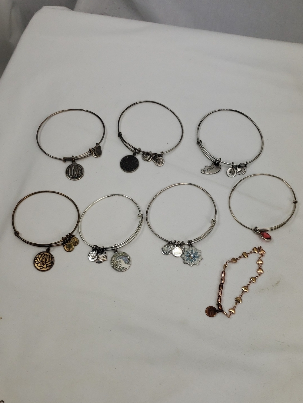 Alex & Ani Bracelets Lot Of 8